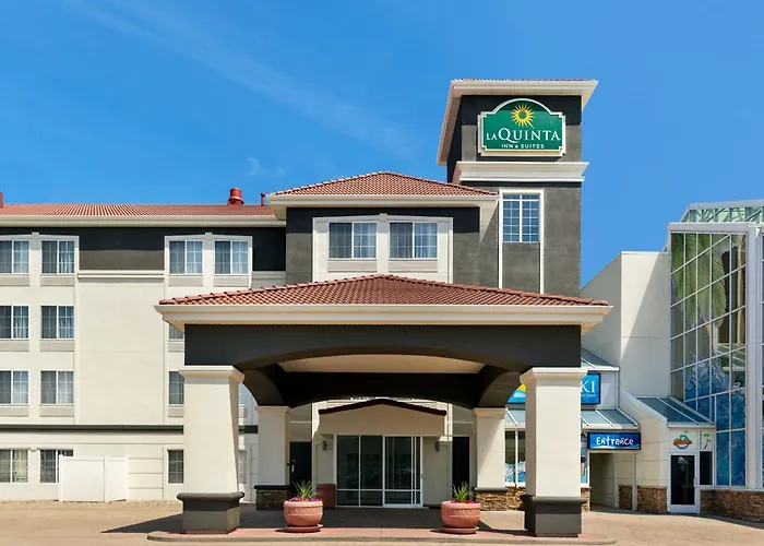 Family Friendly Hotels La Quinta Inn And Suites By Wyndham At Watiki Waterpark